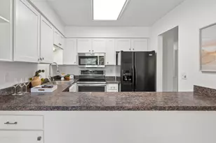 3835 SW Canby St, Portland, OR 97219 - Photo 11
