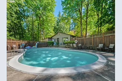 3835 SW Canby St, Portland, OR 97219 - Photo 31
