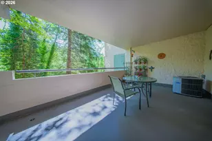 6605 W Burnside St, Portland, OR 97210 - Photo 17