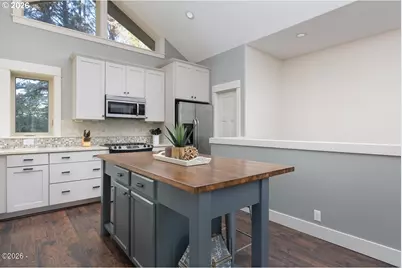 3087 NE Cascara Ct, Lincoln City, OR 97367 - Photo 9