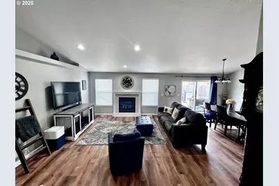 141 Cortland Ln, Eugene, OR 97404 - Photo 5