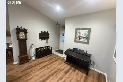 141 Cortland Ln, Eugene, OR 97404 - Photo 5