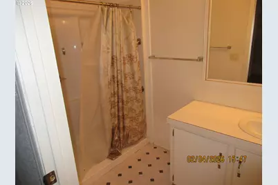 751 SE Meadowood Dr, Winston, OR 97496 - Photo 13