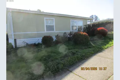 751 SE Meadowood Dr, Winston, OR 97496 - Photo 3