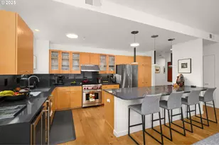 820 NW 12th Ave, Portland, OR 97209 - Photo 11