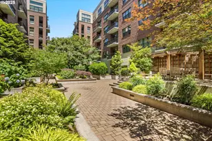 820 NW 12th Ave, Portland, OR 97209 - Photo 33