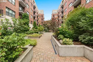 820 NW 12th Ave, Portland, OR 97209 - Photo 31