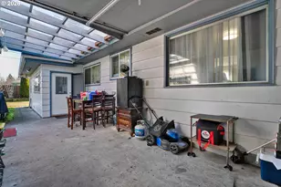 389 Maxwell Rd, Eugene, OR 97404 - Photo 21