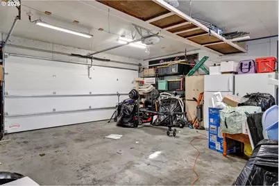 389 Maxwell Rd, Eugene, OR 97404 - Photo 37