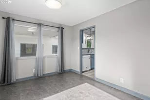 389 Maxwell Rd, Eugene, OR 97404 - Photo 9