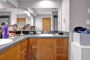 389 Maxwell Rd, Eugene, OR 97404 - Photo 35