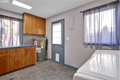 389 Maxwell Rd, Eugene, OR 97404 - Photo 25