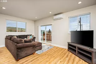 1159 W Pine St, The Dalles, OR 97058 - Photo 9