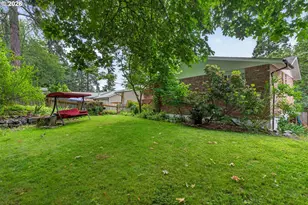 4525 Fox Hollow Rd, Eugene, OR 97405 - Photo 29