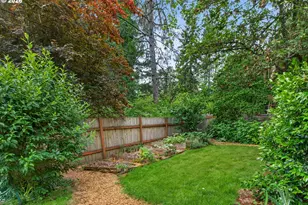 4525 Fox Hollow Rd, Eugene, OR 97405 - Photo 25