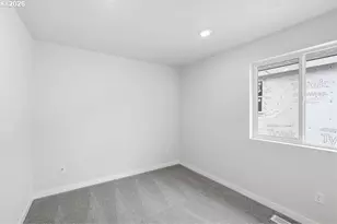 3703 SW 40th St, Gresham, OR 97080 - Photo 9