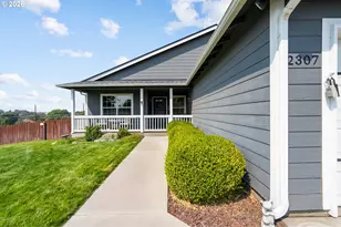 2307 NW Eucalyptus Dr, Hermiston, OR 97838 - Photo 5