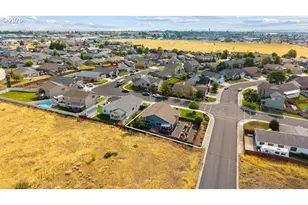 2307 NW Eucalyptus Dr, Hermiston, OR 97838 - Photo 41