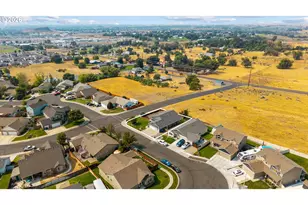2307 NW Eucalyptus Dr, Hermiston, OR 97838 - Photo 45