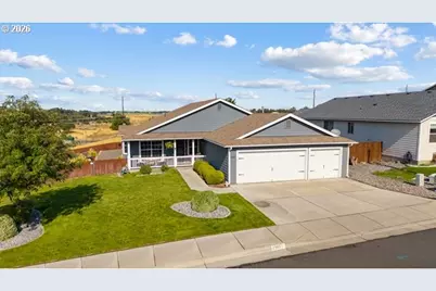 2307 NW Eucalyptus Dr, Hermiston, OR 97838 - Photo 3