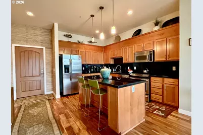 3930 Abbey Ln #301A, Astoria, OR 97103 - Photo 9