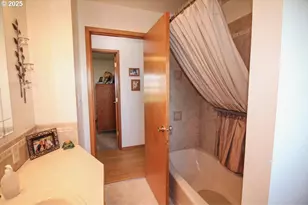 32910 SW Bridges Rd, Hillsboro, OR 97123 - Photo 11