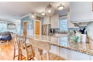 2685 SW Beach Ave, Lincoln City, OR 97367 - Photo 11