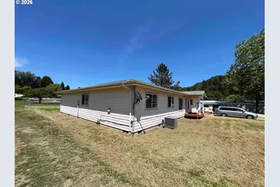 151 E Date St, Powers, OR 97466 - Photo 5