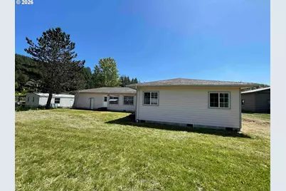 151 E Date St, Powers, OR 97466 - Photo 7