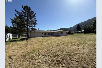 151 E Date St, Powers, OR 97466 - Photo 11