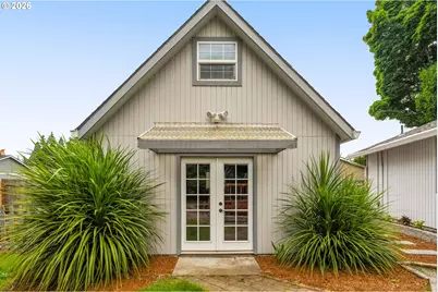 326 NE 34th Pl, Hillsboro, OR 97124 - Photo 17