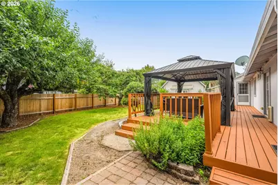 326 NE 34th Pl, Hillsboro, OR 97124 - Photo 21
