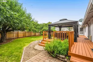 326 NE 34th Pl, Hillsboro, OR 97124 - Photo 21