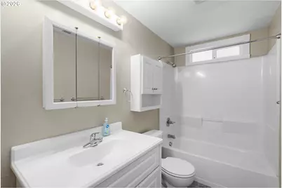 326 NE 34th Pl, Hillsboro, OR 97124 - Photo 15