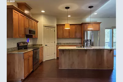 286 Winchester Creek Ave, Winchester, OR 97495 - Photo 3