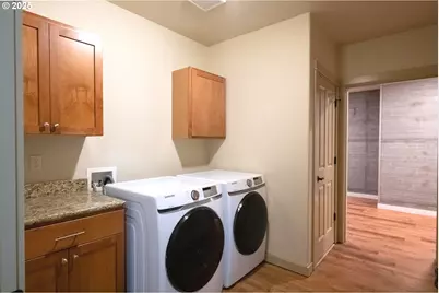 286 Winchester Creek Ave, Winchester, OR 97495 - Photo 31