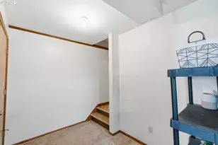 44350 Whiskey Butte Dr, Sweet Home, OR 97386 - Photo 17