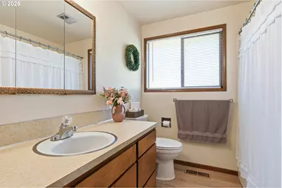 44350 Whiskey Butte Dr, Sweet Home, OR 97386 - Photo 11