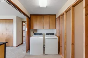 44350 Whiskey Butte Dr, Sweet Home, OR 97386 - Photo 17