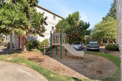10336 SW Hollyridge Ln, Beaverton, OR 97005 - Photo 25