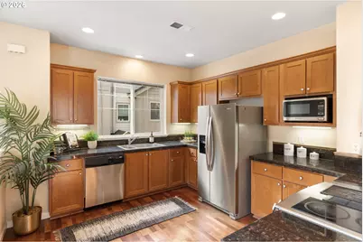 10336 SW Hollyridge Ln, Beaverton, OR 97005 - Photo 11