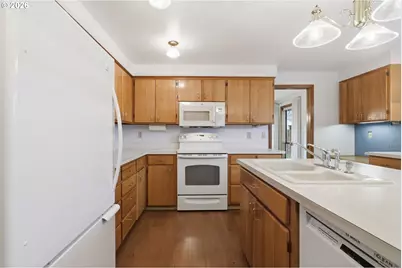 1735 NE 57th Ave, Hillsboro, OR 97124 - Photo 13