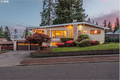 7130 Los Verdes Dr, Gladstone, OR 97027 - Photo 1