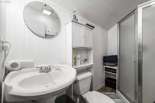 524 N 5th St, Creswell, OR 97426 - Photo 25