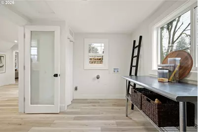 1357 E St, Springfield, OR 97477 - Photo 9