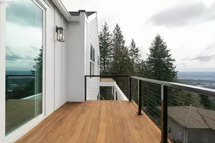 290 SW Moonridge Pl, Portland, OR 97225 - Photo 17