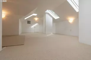 290 SW Moonridge Pl, Portland, OR 97225 - Photo 25