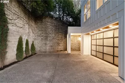 290 SW Moonridge Pl, Portland, OR 97225 - Photo 39