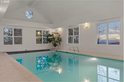 290 SW Moonridge Pl, Portland, OR 97225 - Photo 33