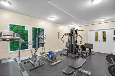 7748 SW Barnes Rd #C, Portland, OR 97225 - Photo 33